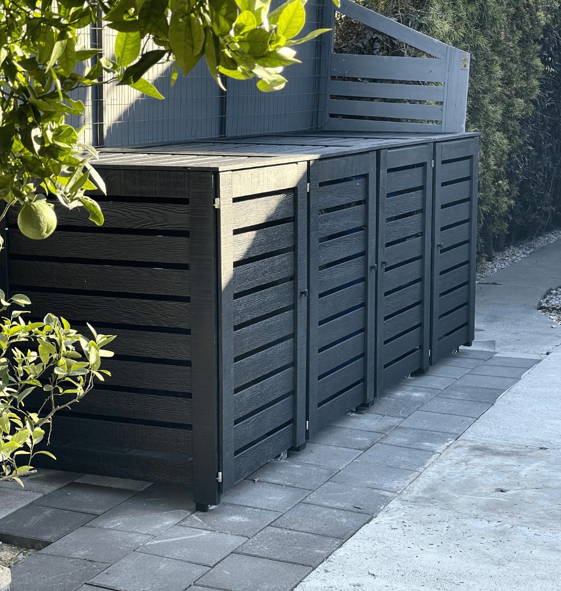 Outdoor Trash Can Enclosure – Weatherproof Garbage Bin Storage Shed, Fits 96 Gallon Bins